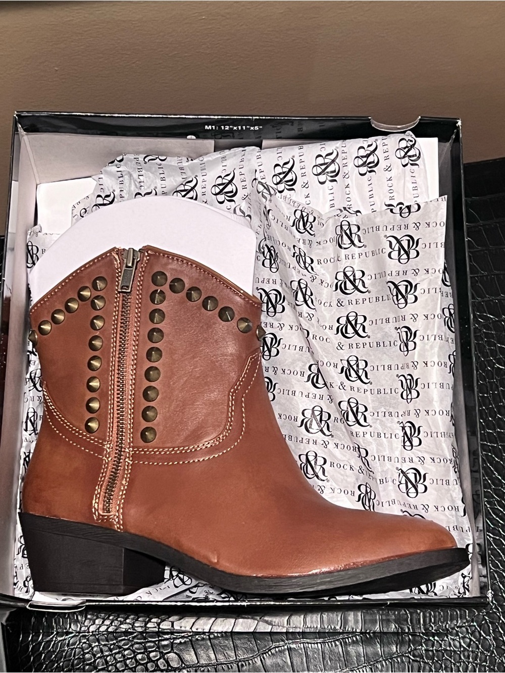 Rock & Republic White Logo Shoe Box with Black Accents